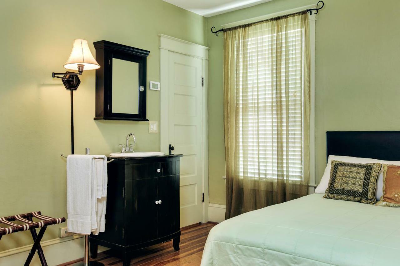 Adora Inn Mount Dora Dış mekan fotoğraf